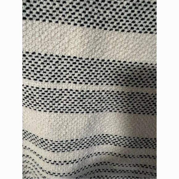 A Zara Knit skirt in size small - Picture 5 of 7